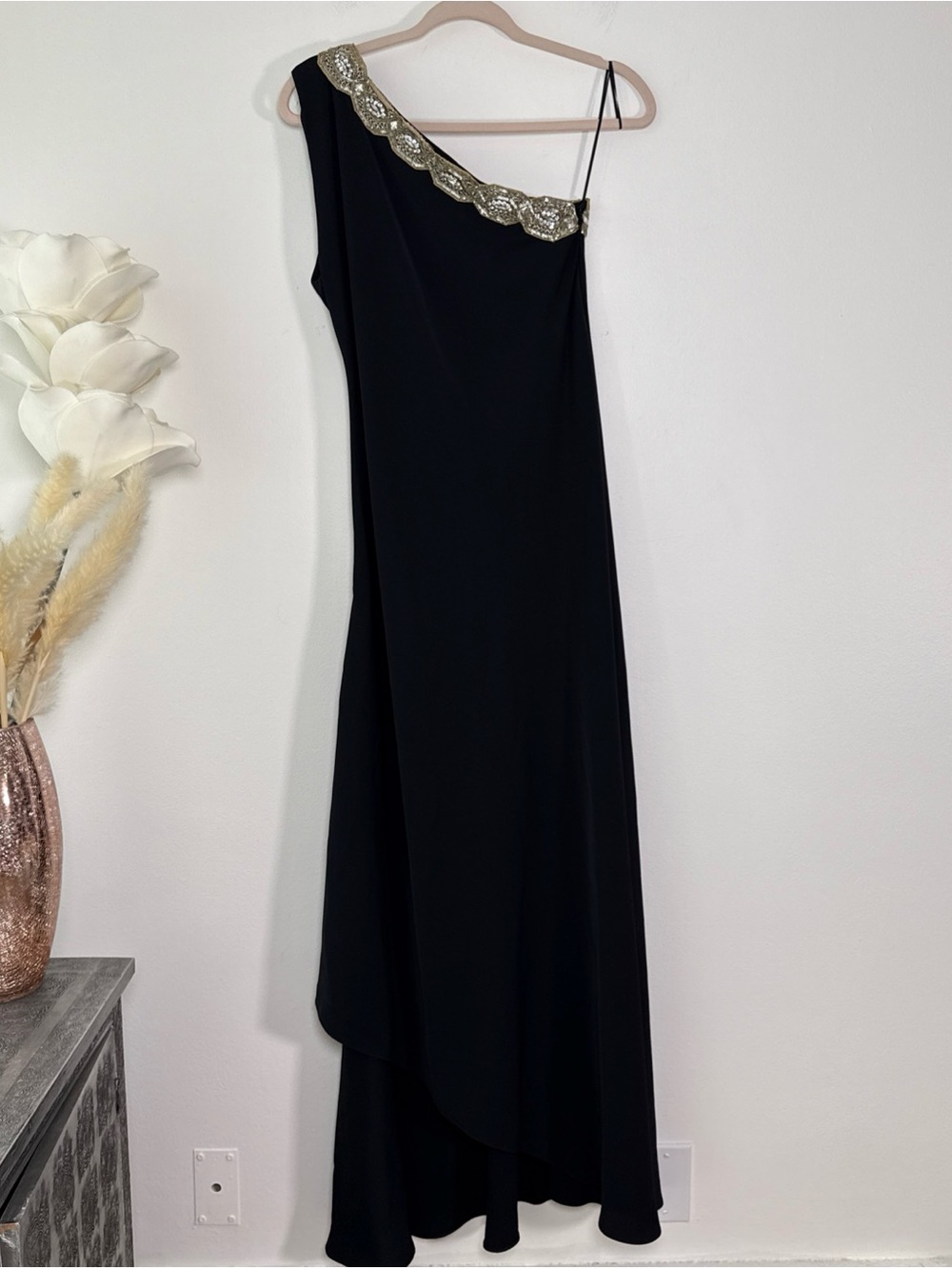 Reem Acra One Shoulder Black Embellished Maxi Dress Asymmetric Hem Size 6 Formal